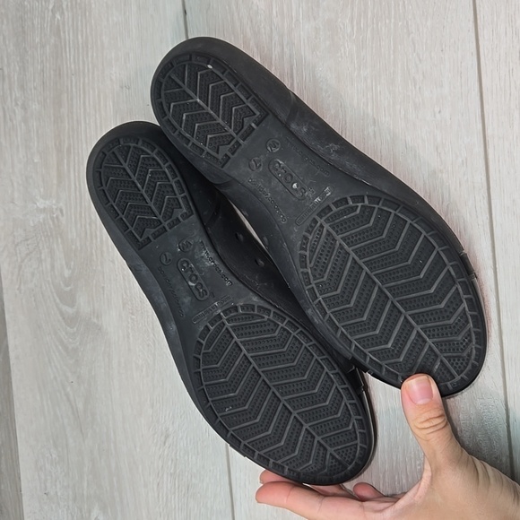 Crocs Women Rubber Loafer Slip on cap toe  shoes sz 7 - Picture 9 of 10